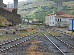 
East end of Regua Station with interlaced metre and broad gauge trackwork, April 2012